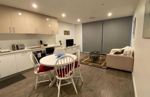 Kingston Apartment | Kingston Foreshore Contemporary Apartment - Hosted by Canstay
