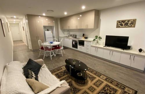 Kingston Apartment | Kingston Foreshore Contemporary Apartment - Hosted by Canstay