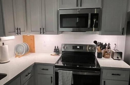 Pharr Apartment | Kirbys Krib! Fun Cool Comfy WildCat Prime Spot