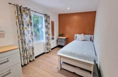 Kirkby House | Kirkby Bungalow by City SuperHost