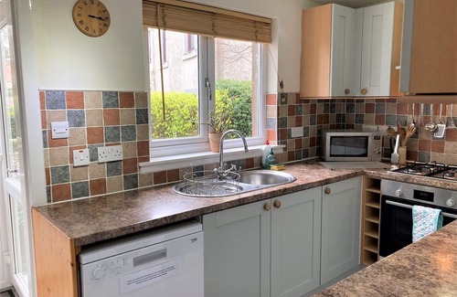 Leven Cottage | Kirkside Cottage pet friendly, sleeps 4 near St Andrews