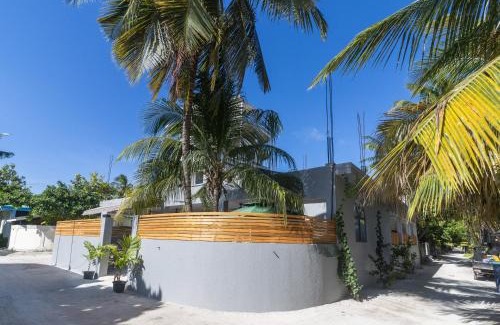 Omadhoo Hotel | Kirulhiya Maldives Escape