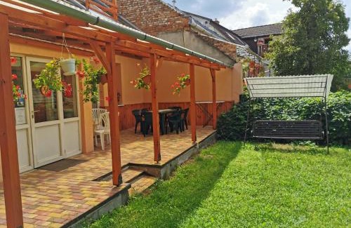 Salgotarjan House | Kis Rigó vendégház
