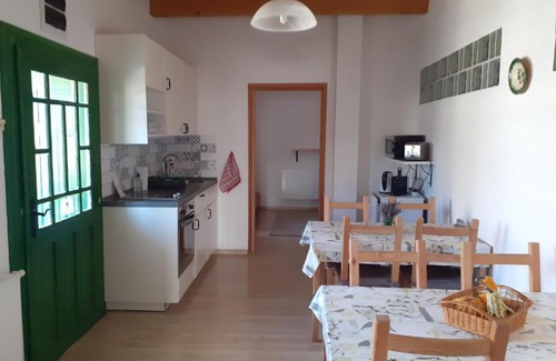 Bakonyszentkiraly Apartment | Kispajta Vendégház
