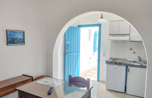 Mikri Vigla Apartment | Kiter’s Base Studio on 1st Floor
