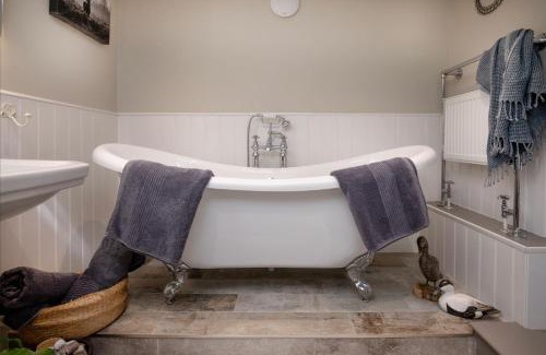 Honiton House | Kites Holt