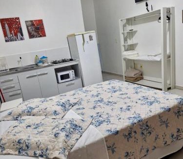 Torres Apartment | Kitnet 1 mobiliada no centro de Torres a 600m da Praia Grande