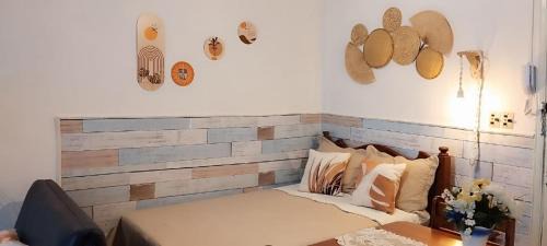 Boqueirao Apartment | Kitnet Boqueirão - Completa - Wi-fi - garagem rotativa - 1 quadra da praia - no centro comercial