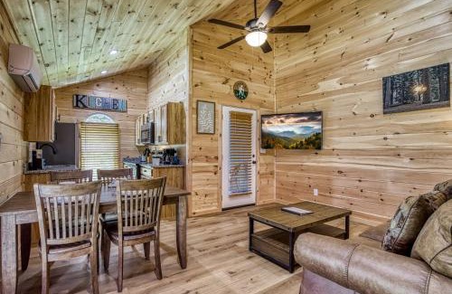Cosby House | Kitt's Cottage, Pickleball Court, Creek, WIFI, Mountain Views, Starting at 79"