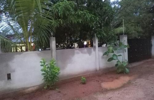 Anuradhapura Apartment | Kitula family guest house