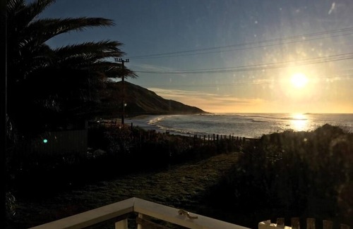 Pongaroa Cabin | Kiwi Bach by the Beach