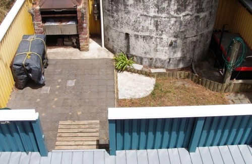 Pongaroa Cabin | Kiwi Bach by the Beach