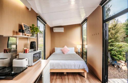 Waitoki House | Kiwi Farm Cabin 2 by Tiny Away