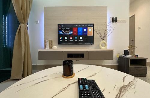 Salak South Apartment | KL ,2BR 2Bath Condo ,Razak city ,TV box&Pool