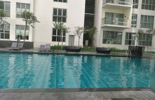 Kuala Lumpur City Centre House | KL Skyline Hostel and rooftop terrace Infinity Sky Pool