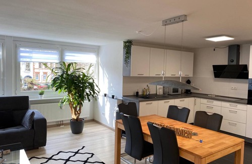 Kaiserslautern Apartment | KL26: Modern 2 Bedroom Downtown Apartment