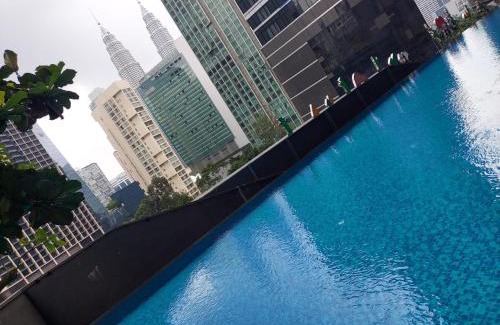 Golden Triangle Apartment | KLCC 8 Kia Peng Hill Suites
