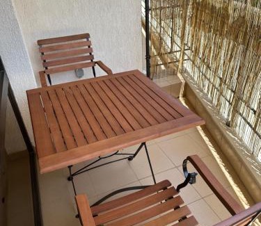 Intsaraki Apartment | Kleine günstige Ferienwohnung im Macon Residenz!