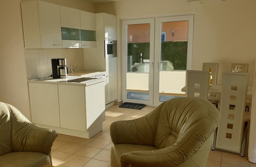 Zinnowitz House | Kleines Feriendomizil, Perfekter Lage, mit Terrasse, Mitten im Ort von Zinnowitz