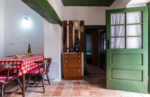 Nemesvita Apartment | Klementina's Guest House - Happy Rentals