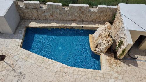 Pareklisia House | Kleos