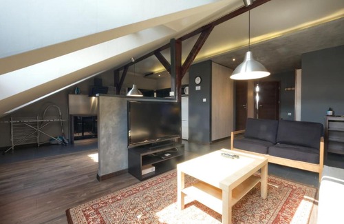 Przemysl Apartment | Klimatyczne poddasze