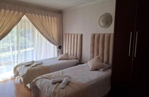 Greater Johannesburg Metropolitan Area House | Kliprivier Accommodation