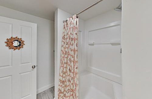 Boothbay House | Knickerbocker Lake Retreat