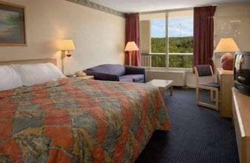 Newport Hotel | Knights Inn Newport, TN