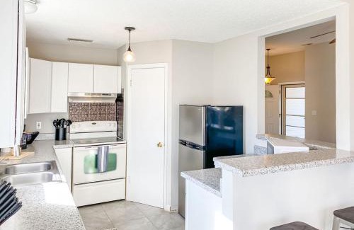 Madison House | Knox Knox Who's there -20min to downtown