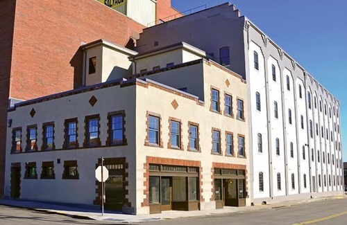 Downtown Knoxville Condo | Knoxville Old City Hideaway - Free Parking