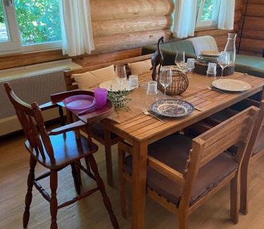 Sevenum Ski Chalet | Knus boomstamhuisje op de Schatberg - nabij Toverland