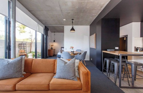 Fremantle Apartment | Knutsford Modern : Stylish light and bright in modern complex 5 min walk to Freo
