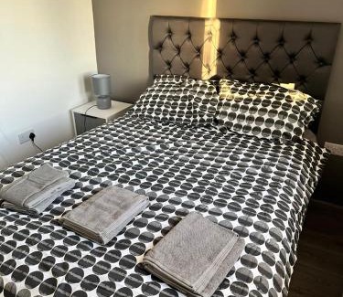 Newcastle-Under-Lyme House | Knutton Guest House