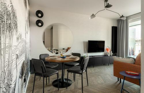 Srodmiescie Apartment | Kobaltowy Apartament Centrum