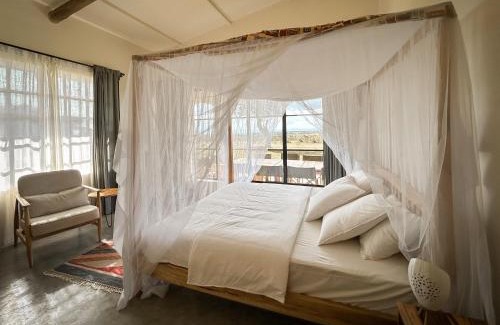 Talek Cabin | Kobe Mara