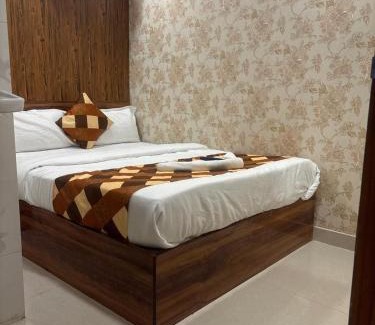 Bandra East Apartment | Kohinoor Guest House