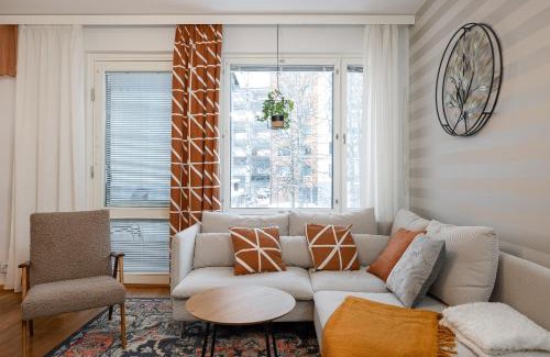 Lahti Apartment | Kokonainen huoneisto 73m2 keskeisellä sijainnilla, ilmainen parkkipaikka
