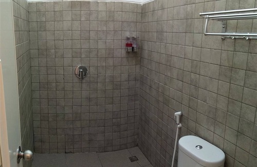 Surabaya Bed & Breakfast | Kokonut Guesthouse