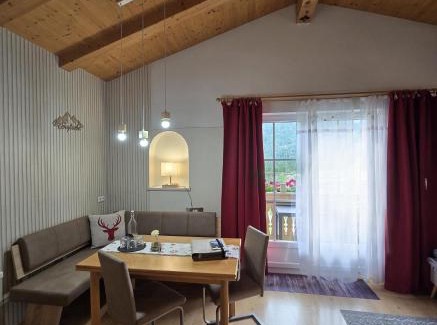 Hoefen Apartment | Komfort-Ferienwohnung Südbalkon, WOHNZIMMER, 2 Schlafzimmer, ruhige Lage - TIROL