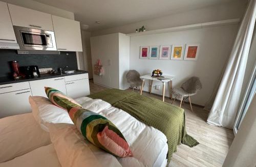 Leinfelden-Echterdingen Apartment | Komfortables, barrierefreies Appartement mit sonnigem Balkon in der Nähe von Flughafen und Messe 30
