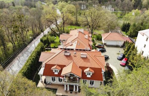 Naleczow House | Komfortowe Pokoje Samoniówka