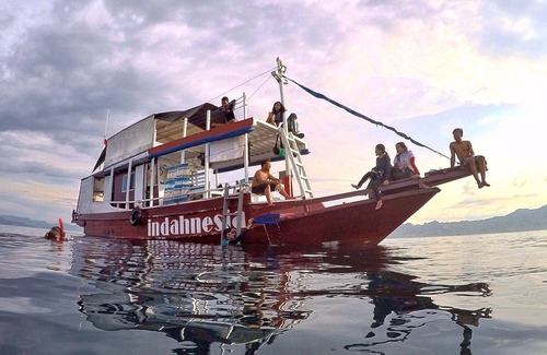 Labuan Bajo Boat Rental | Komodo Trip - I Liveaboard