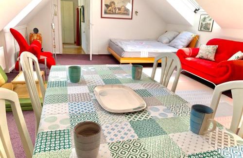 Bad Homburg v.d. Hoehe Apartment | Komplette Ferienwohnung nur 20 Minuten bis Frankfurt Zentrum