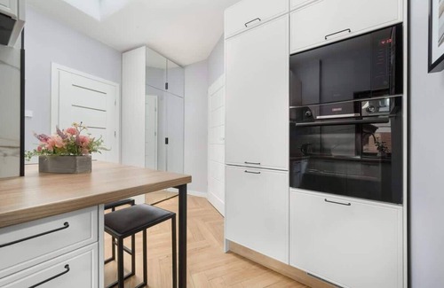 Wroclaw City Center Apartment | Komuny Paryskiej 5 | Wrocław | Traditional Apartment | WiFi