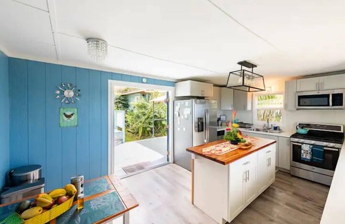 Honalo House | Kona coffee farm retreat, with full ocean views near Kailua Kona!