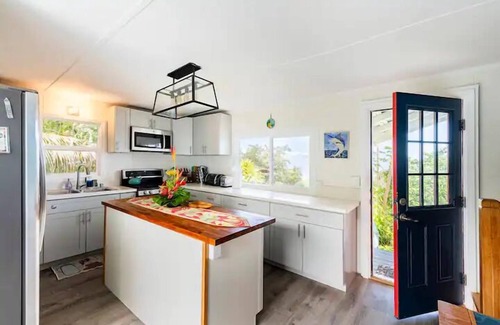 Honalo House | Kona coffee farm retreat, with full ocean views near Kailua Kona!
