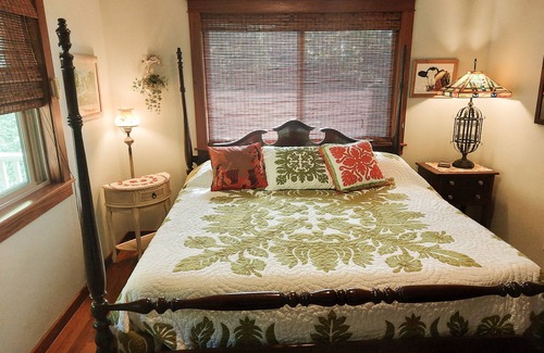 Honaunau-Napoopoo Bed & Breakfast | Kona Palace in Captain Cook