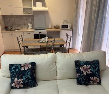 Dunajska Streda House | Kondé Apartments D
