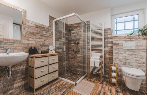 Cesky Krumlov Apartment | Konekt Apartment